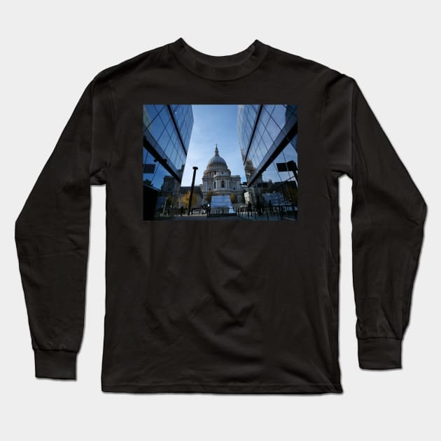 St Paul’s Cathedral reflections Long Sleeve T-Shirt by fantastic-designs